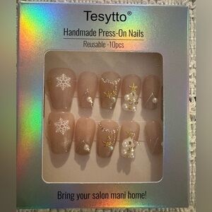 Handmade Press-On Nails with Snowflake Design Medium size New